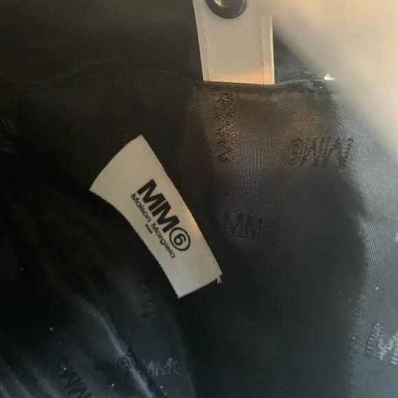 MM6 Maison Martin Margiela Elegant White Leather Crossbody Bag - Picture 7 of 10